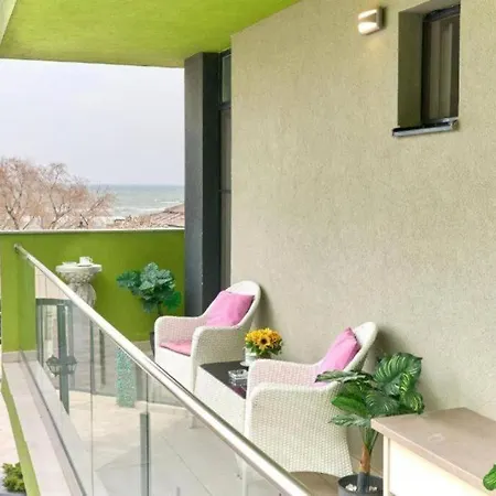 Apartment Nety House Alezzi *